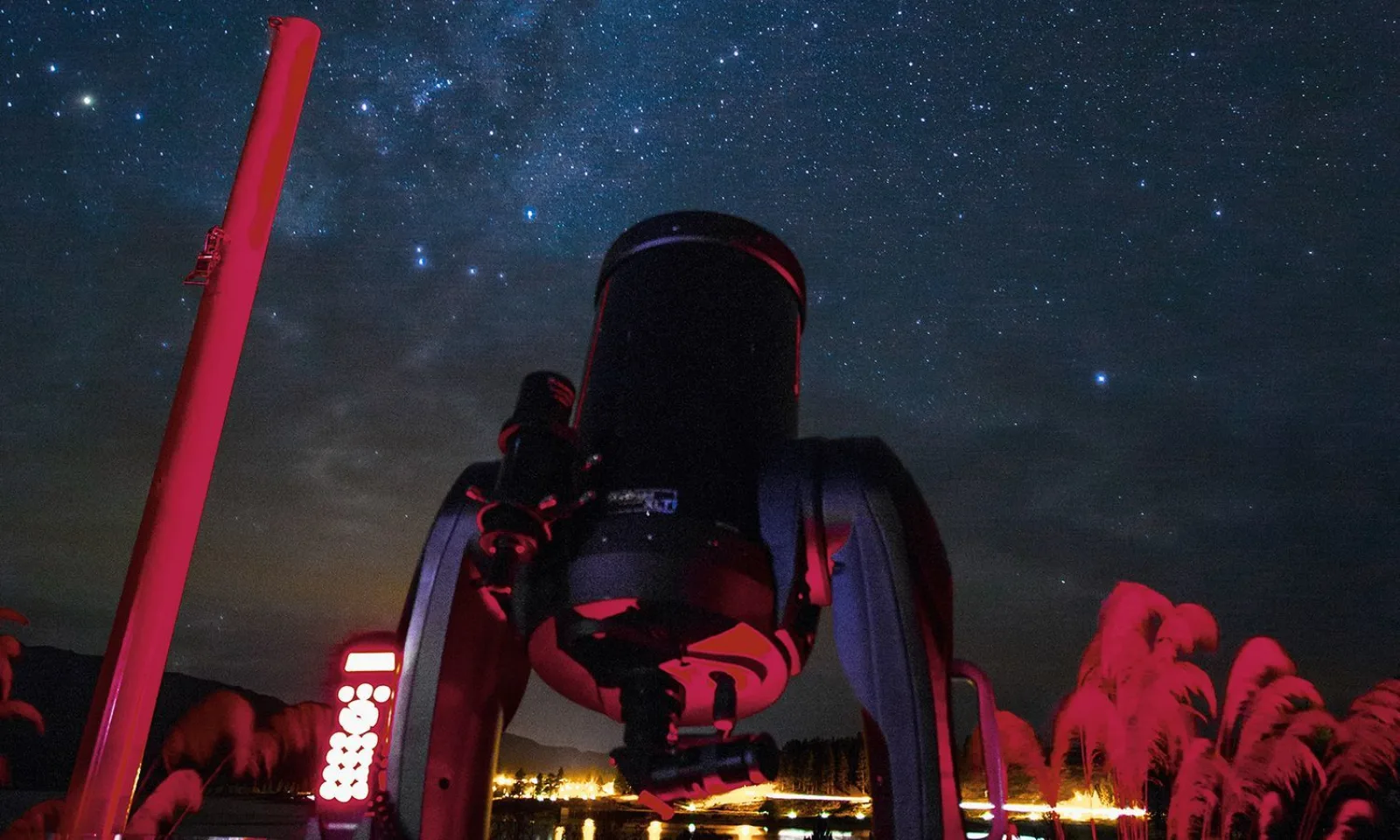 Lake Tekapo: 90-minute Hot Pools & Stargazing Experience